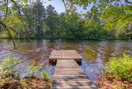 Classic Maine Charm with Panoramic Water Views - Nobleboro, Maine