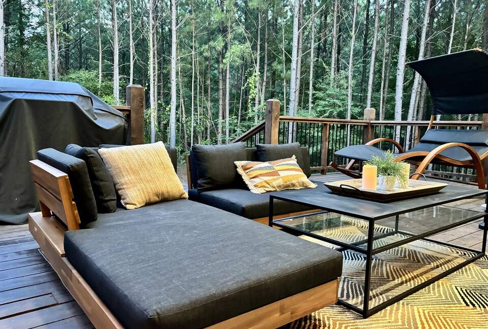 A Pine-Lined Haven Near Broken Bow Lake - Broken Bow, Oklahoma