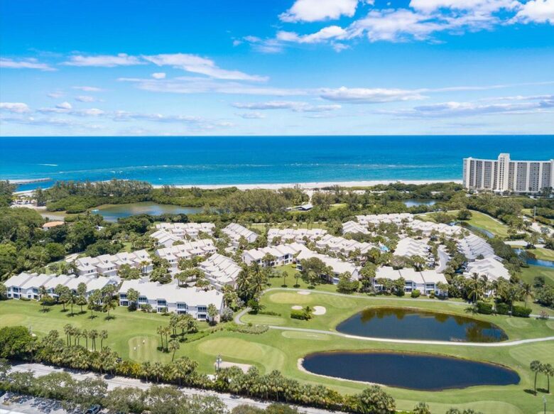 Elegant Jupiter Escape by the Sea - Jupiter, Florida