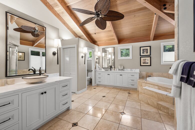 Private Wine Country Estate with Spa & Treehouse - Healdsburg, California