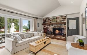 Private Wine Country Estate with Spa & Treehouse - Healdsburg, California