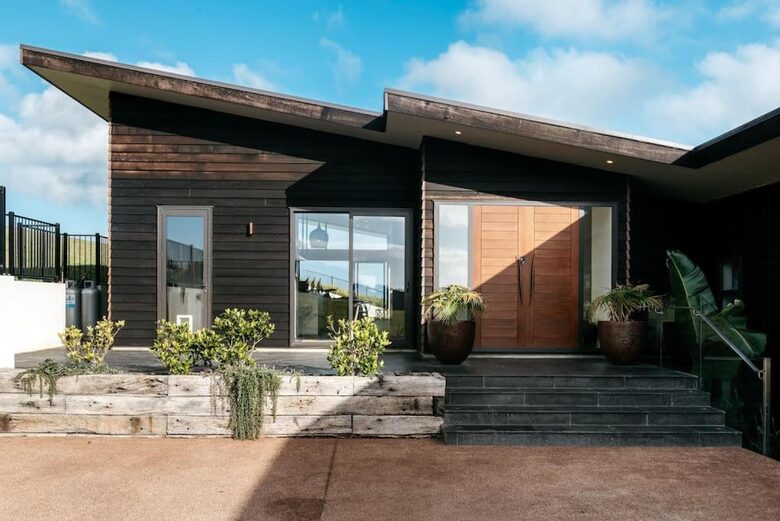 Crowning Jewel of Park Point - Waiheke Island, New Zealand