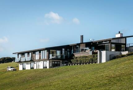 Crowning Jewel of Park Point - Waiheke Island, New Zealand