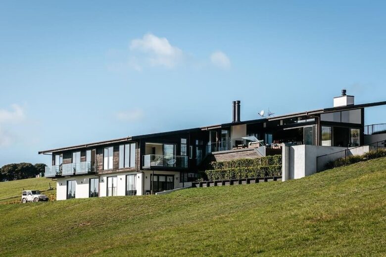 Crowning Jewel of Park Point - Waiheke Island, New Zealand