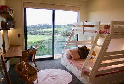 Crowning Jewel of Park Point - Waiheke Island, New Zealand