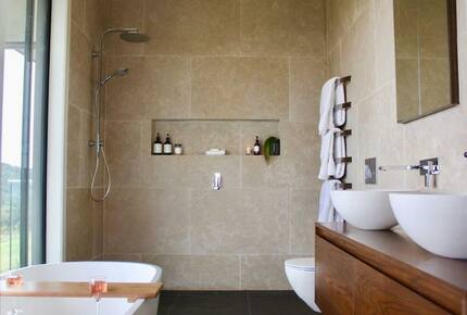 Crowning Jewel of Park Point - Waiheke Island, New Zealand