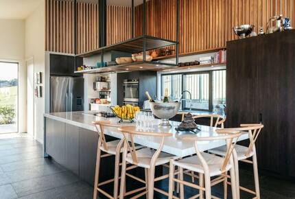 Crowning Jewel of Park Point - Waiheke Island, New Zealand