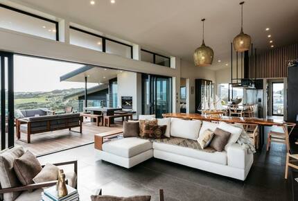 Crowning Jewel of Park Point - Waiheke Island, New Zealand