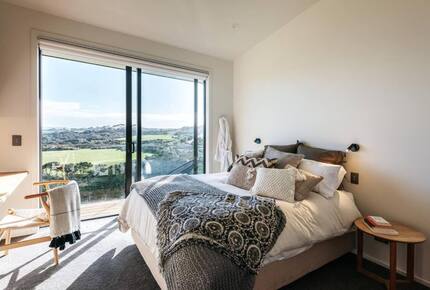 Crowning Jewel of Park Point - Waiheke Island, New Zealand