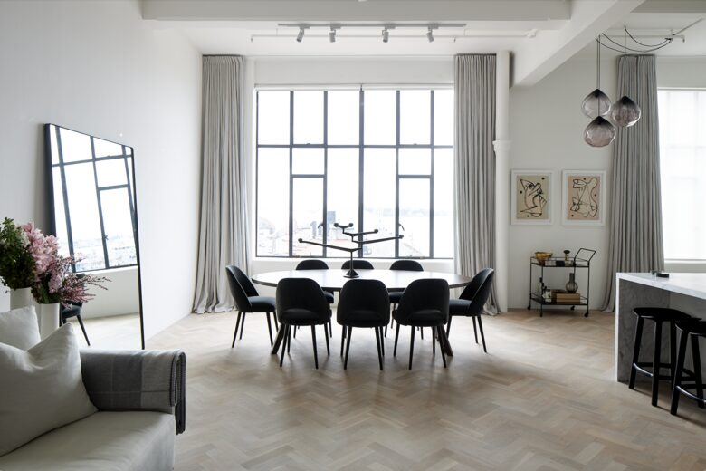 Light-Filled Urban Retreat in the Iconic Endeans Building - Auckland CBD, New Zealand