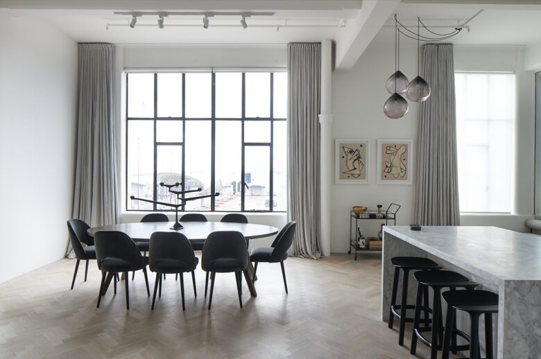 Light-Filled Urban Retreat in the Iconic Endeans Building - Auckland CBD, New Zealand