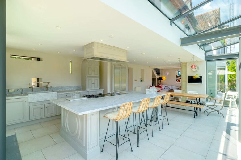 A Masterpiece of Elegance in Ascot’s Prestigious Enclave - Sunningdale, United Kingdom