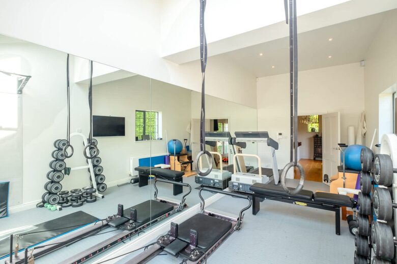 A Masterpiece of Elegance in Ascot’s Prestigious Enclave - Sunningdale, United Kingdom