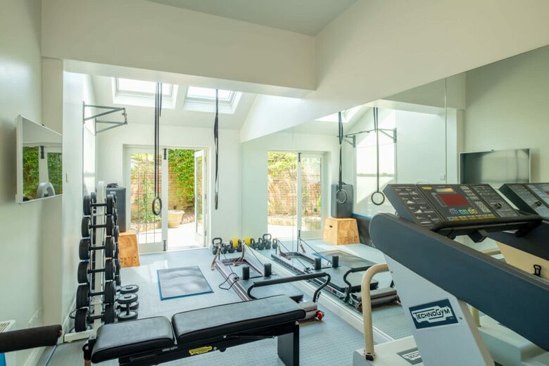 A Masterpiece of Elegance in Ascot’s Prestigious Enclave - Sunningdale, United Kingdom