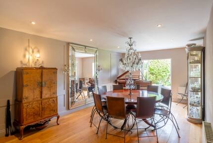 A Masterpiece of Elegance in Ascot’s Prestigious Enclave - Sunningdale, United Kingdom