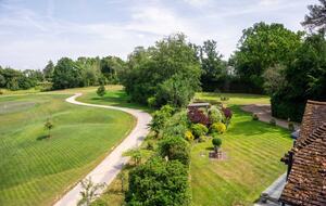 A Masterpiece of Elegance in Ascot’s Prestigious Enclave - Sunningdale, United Kingdom