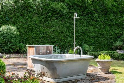 A Masterpiece of Elegance in Ascot’s Prestigious Enclave - Sunningdale, United Kingdom