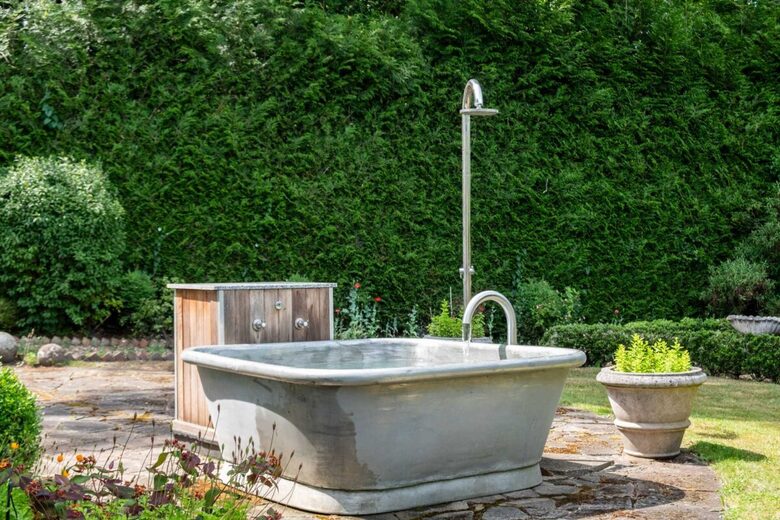 A Masterpiece of Elegance in Ascot’s Prestigious Enclave - Sunningdale, United Kingdom