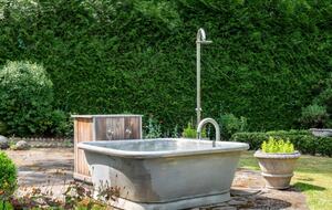 A Masterpiece of Elegance in Ascot’s Prestigious Enclave - Sunningdale, United Kingdom