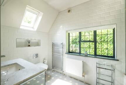 A Masterpiece of Elegance in Ascot’s Prestigious Enclave - Sunningdale, United Kingdom