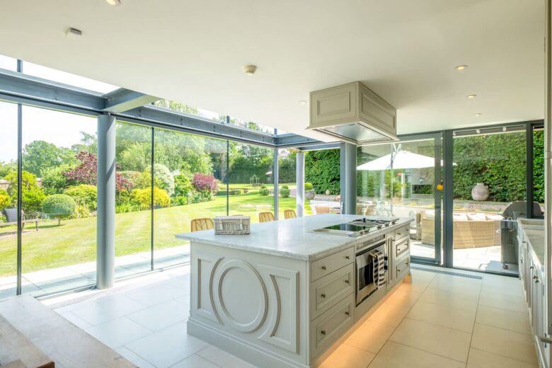 A Masterpiece of Elegance in Ascot’s Prestigious Enclave - Sunningdale, United Kingdom