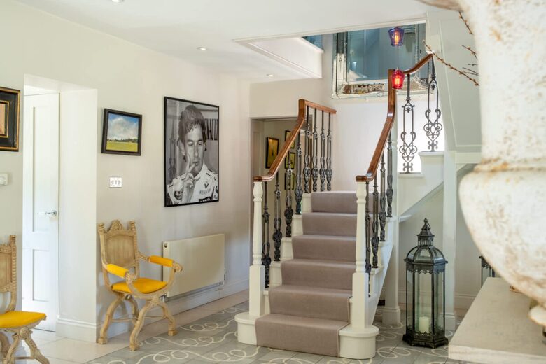 A Masterpiece of Elegance in Ascot’s Prestigious Enclave - Sunningdale, United Kingdom