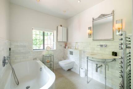 A Masterpiece of Elegance in Ascot’s Prestigious Enclave - Sunningdale, United Kingdom