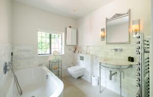 A Masterpiece of Elegance in Ascot’s Prestigious Enclave - Sunningdale, United Kingdom