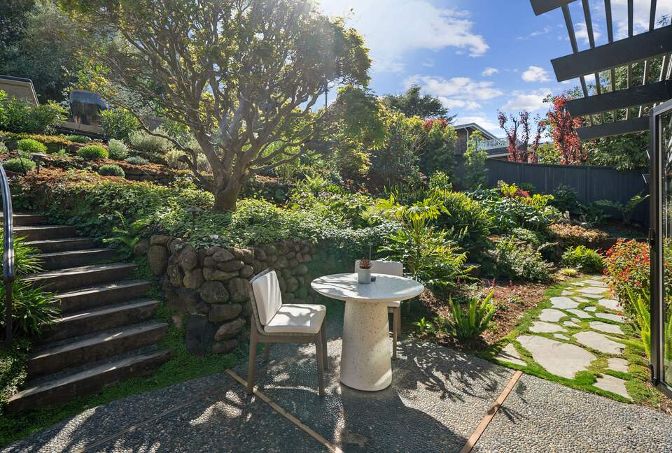 Mid-Century Gem with Pool - Belvedere Tiburon, California