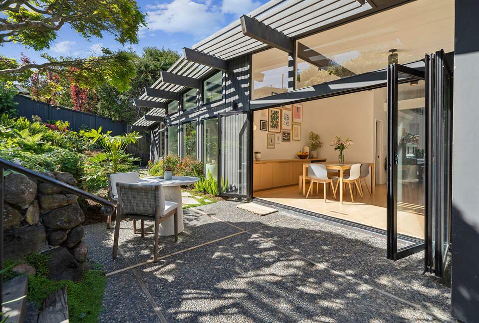 Mid-Century Gem with Pool - Belvedere Tiburon, California