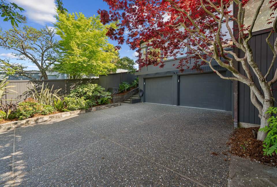 Mid-Century Gem with Pool - Belvedere Tiburon, California
