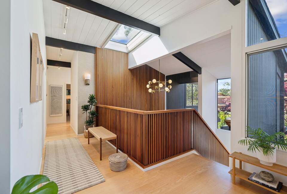 Mid-Century Gem with Pool - Belvedere Tiburon, California