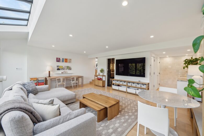 Mid-Century Gem with Pool - Belvedere Tiburon, California