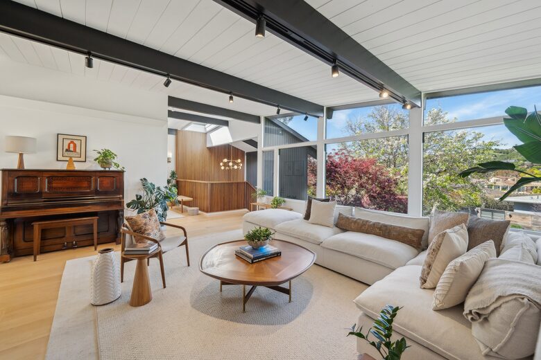 Mid-Century Gem with Pool - Belvedere Tiburon, California