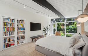 Mid-Century Gem with Pool - Belvedere Tiburon, California