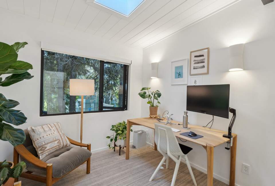 Mid-Century Gem with Pool - Belvedere Tiburon, California