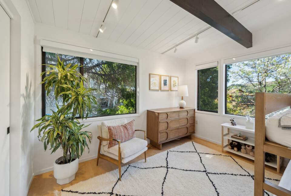 Mid-Century Gem with Pool - Belvedere Tiburon, California