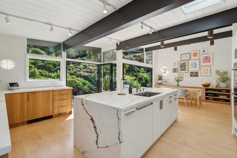 Mid-Century Gem with Pool - Belvedere Tiburon, California