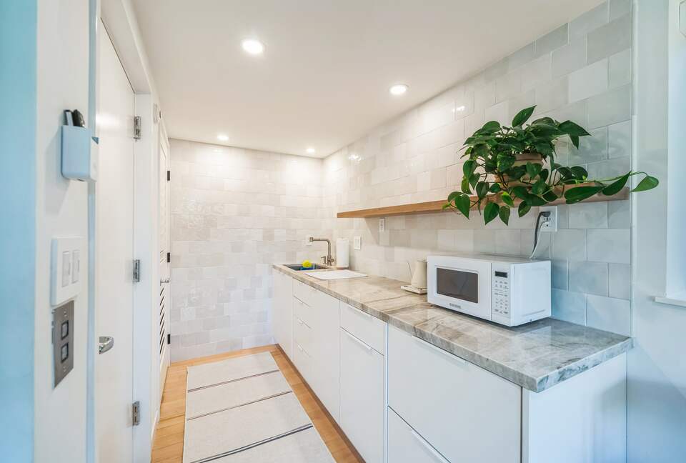 Mid-Century Gem with Pool - Belvedere Tiburon, California