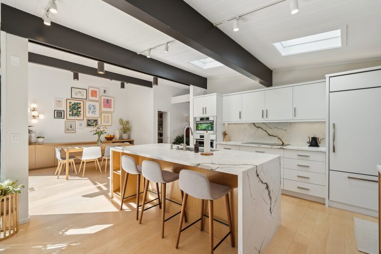 Mid-Century Gem with Pool - Belvedere Tiburon, California