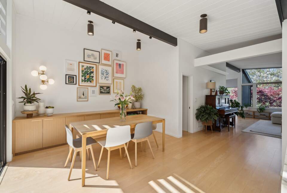 Mid-Century Gem with Pool - Belvedere Tiburon, California