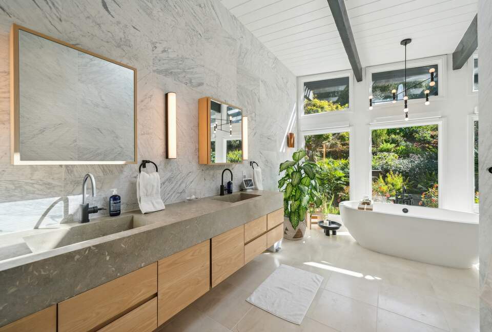 Mid-Century Gem with Pool - Belvedere Tiburon, California