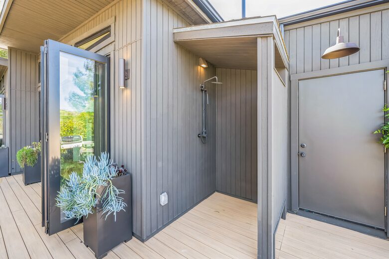 Mid-Century Gem with Pool - Belvedere Tiburon, California