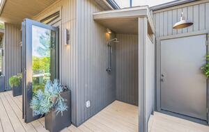 Mid-Century Gem with Pool - Belvedere Tiburon, California