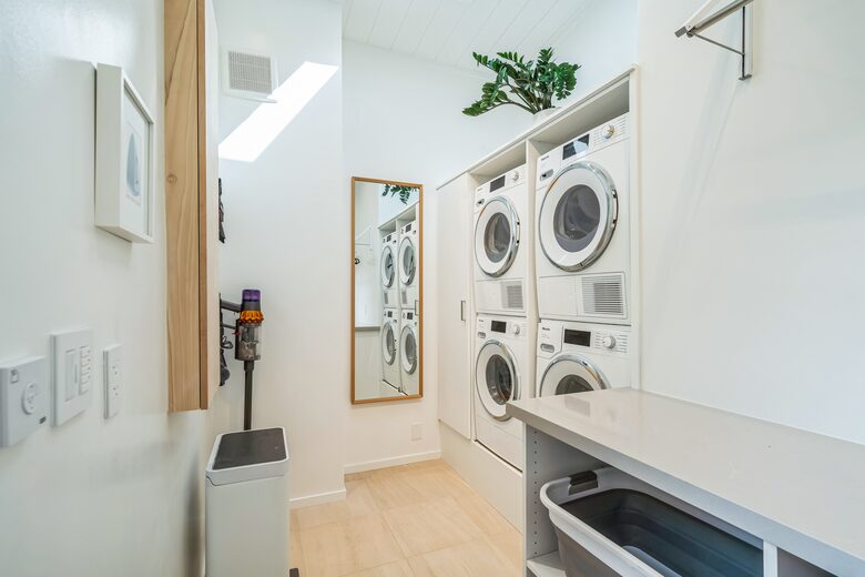 Mid-Century Gem with Pool - Belvedere Tiburon, California