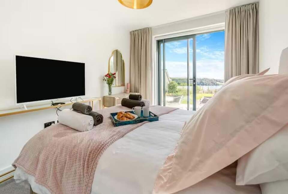 A Contemporary Haven on the Roseland Peninsula - Saint Mawes, United Kingdom