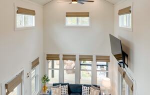 Tracy City Tiny Home Haven with Creek Views and Modern Comfort - Tracy City, Tennessee