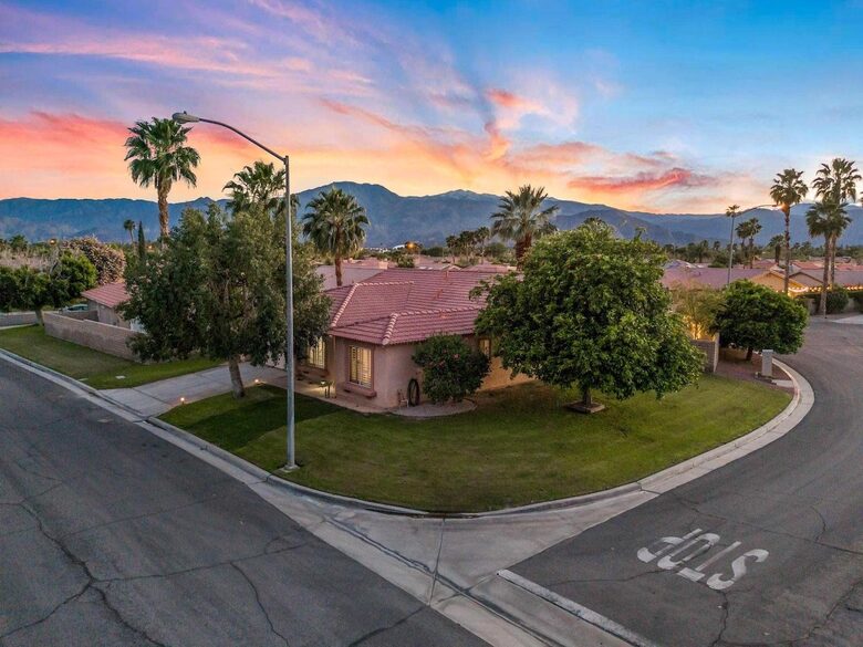 Desert Elegance with Private Pool Near Coachella - Indio, California