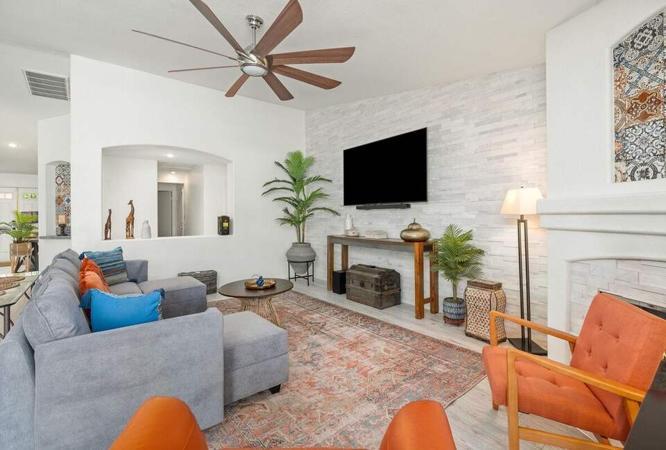 Desert Elegance with Private Pool Near Coachella - Indio, California