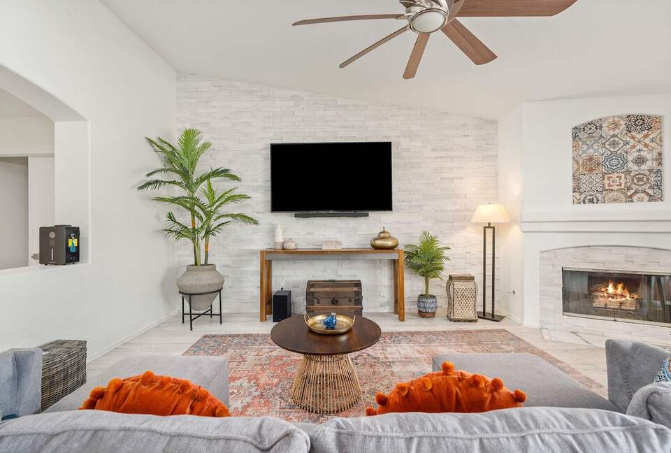 Desert Elegance with Private Pool Near Coachella - Indio, California